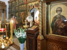 Митрополит Каширский Феогност возглавил Литургию на московском подворье Русского на Афоне Пантелеимонова монастыря