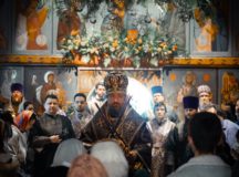 Митрополит Воскресенский Григорий совершил Литургию Преждеосвященных Даров в храме священномученика Антипы Пергамского на Колымажном дворе