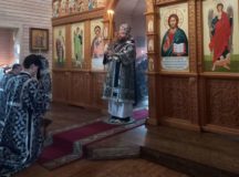 Архиепископ Егорьевский Матфей совершил Литургию Преждеосвященных Даров в храме иконы Божией Матери «Отрада и Утешение» в Ярославском