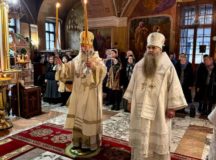 Митрополит Каширский Феогност совершил Литургию Преждеосвященных Даров в храме Воскресения Словущего в Даниловской Слободе