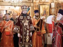 Митрополит Волоколамский Антоний возглавил торжества по случаю престольного праздника в храме великомученика Георгия Победоносца в Коптеве