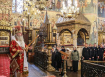 Председатель Синодального отдела по монастырям и монашеству совершил Литургию в Успенском соборе Московского Кремля