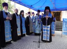 Епископ Павлово-Посадский Силуан возглавил крестный ход в Бачурине