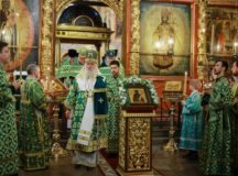 Председатель Синодального отдела по монастырям и монашеству совершил Литургию в Архангельском соборе Московского Кремля