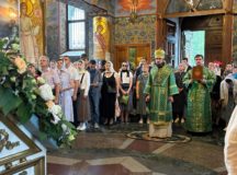 Епископ Раменский Алексий возглавил богослужение в престольный праздник храма преподобной Евфросинии Московской в Котловке