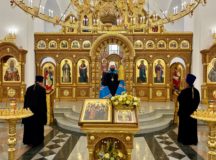 Архиерейское богослужение состоялось в храме Успения Пресвятой Богородицы в Останкине