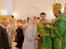 Архиерейское богослужение состоялось в храме преподобного Андрея Рублева в Раменках