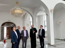 Строящийся храм великомученика Георгия Победоносца в Зеленограде посетили руководители Национального исследовательского университета «МИЭТ»