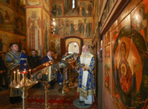 Председатель Синодального отдела по монастырям и монашеству возглавил престольный праздник храма Ризоположения Московского Кремля