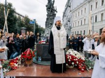 Митрополит Воскресенский Григорий совершил Литургию и панихиду на Аланском подворье в 21-ю годовщину теракта в Беслане