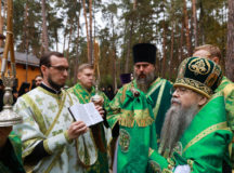 Епископ Солнечногорский Алексий возглавил престольный праздник храма в честь преподобного Силуана Афонского на подворье Зачатьевского монастыря в Барвихе