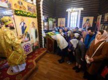 Митрополит Звенигородский Арсений совершил Литургию в храме святителя Макария (Невского), митрополита Московского и Коломенского, в Бутырском