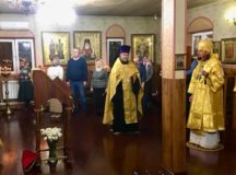 Архиерейское богослужение состоялось в храме праведных Симеона Богоприимца и Анны Пророчицы в Черемушках