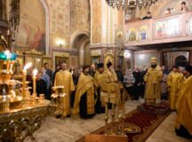 Архиерейское богослужение состоялось в храме иконы Божией Матери «Знамение» в Ховрине