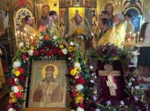 Архиепископ Одинцовский Фома возглавил Литургию в храме святителя Димитрия Ростовского в Очакове