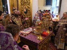 Митрополит Каирский и Северо-Африканский Константин в день своего тезоименитства совершил Литургию в храме святителя Филиппа Московского в Мещанской Слободе