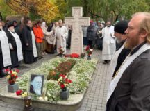 Память протоиерея Димитрия Смирнова почтили в храме Благовещения Пресвятой Богородицы в Петровском парке в пятую годовщину со дня его кончины