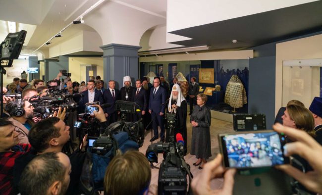 Святейший Патриарх Кирилл возглавил церемонию открытия выставки «Святая обитель: к 600-летию Соловецкого монастыря»