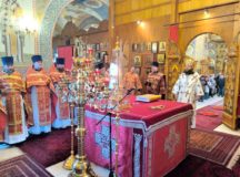 Епископ Щигровский Феогност совершил Литургию в храме Новомучеников и исповедников Российских в Бутове