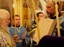 Литургия в престольный праздник храма Казанской иконы Божией Матери в Коломенском совершена архиерейским чином