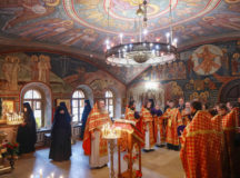 Праздничные богослужения состоялись в день памяти священномученика Владимира Амбарцумова в Зачатьевском ставропигиальном женском монастыре