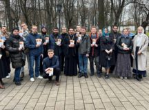 Молодежь Южного викариатства провела уличную миссионерскую акцию в Коломенском