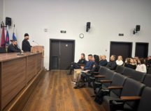 Настоятель храма Преображения Господня в Коммунарке поздравил сотрудников местного отдела МВД с профессиональным праздником