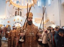 Архиепископ Зеленоградский Савва возглавил Литургию в храме Новомучеников и исповедников Российских в Строгине