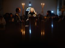 Митрополит Волоколамский Антоний совершил чтение Великого канона преподобного Андрея Критского в храме святителя Спиридона Тримифунтского в Коптеве