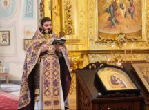 Синодальному комитету по взаимодействию с казачеством переданы иконы с частицами мощей святых Феодоры и Иоанна Русского