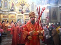 Митрополит Воскресенский Григорий совершил Литургию в храме Иверской иконы Божией Матери на Всполье