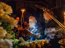 В канун Великой Субботы Святейший Патриарх Кирилл совершил утреню с чином погребения в Храме Христа Спасителя