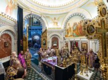В четверг Страстной седмицы Предстоятель Русской Церкви совершил Литургию в Храме Христа Спасителя