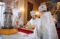 В праздник Вознесения Господня митрополит Воскресенский Григорий совершил Литургию в храме «Большое Вознесение» у Никитских Ворот