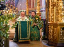 В праздник Святой Троицы Святейший Патриарх Кирилл совершил Литургию в Троице-Сергиевой лавре