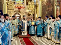 Митрополит Звенигородский Арсений возглавил престольный праздник в храме Тихвинской иконы Божией Матери в Алексеевском