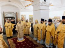 Митрополит Воскресенский Григорий совершил Литургию в храме Двенадцати апостолов Московского Кремля