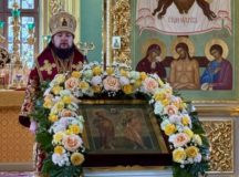Епископ Истринский Серафим совершил Литургию в храме апостолов Петра и Павла в Новой Басманной слободе