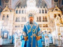 Митрополит Воскресенский Григорий совершил Литургию в храме иконы Божией Матери «Всех скорбящих Радость» на Калитниковском кладбище