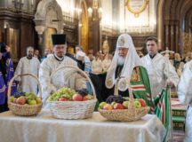 В праздник Преображения Господня Святейший Патриарх Кирилл совершил Литургию в Храме Христа Спасителя
