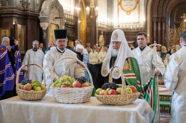 В праздник Преображения Господня Святейший Патриарх Кирилл совершил Литургию в Храме Христа Спасителя