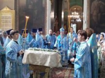 Епископ Павлово-Посадский Силуан совершил Литургию в храме Спаса Нерукотворного Образа в Большом Свинорье