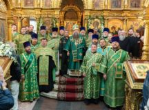Фото: храм прпп. Зосимы и Савватия Соловецких в Гольянове