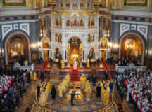 В праздник Собора Московских святых Святейший Патриарх Кирилл совершил Литургию в Храме Христа Спасителя